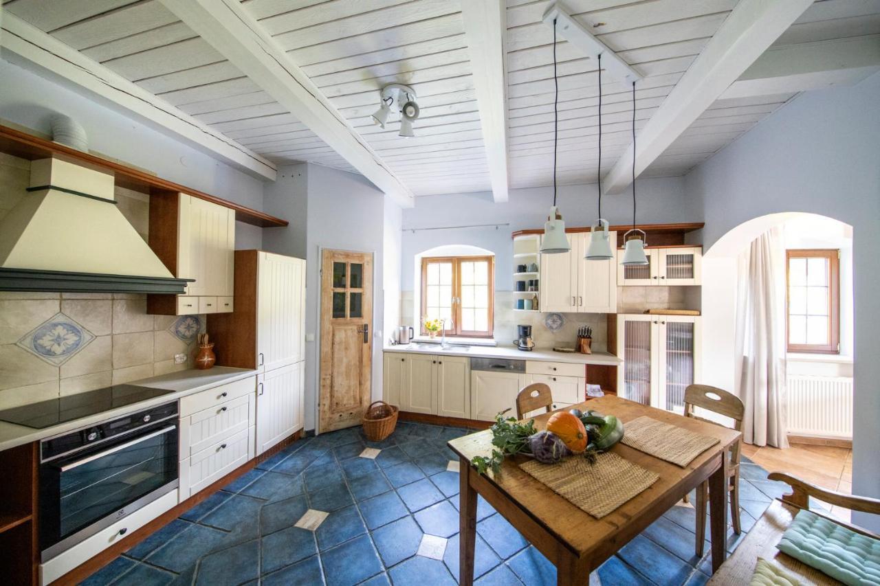 Blossom Hill Apartamento Lecze
