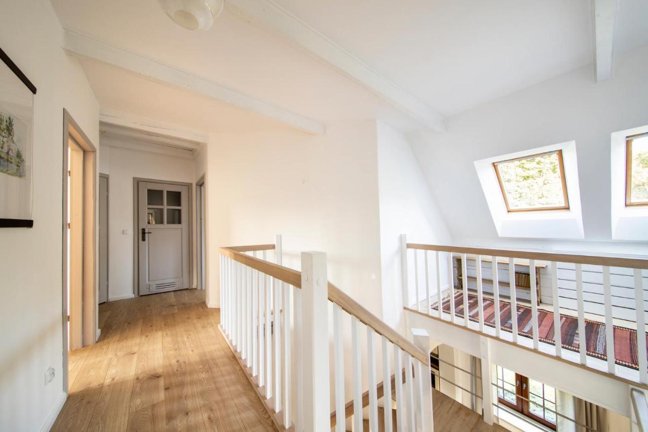 Blossom Hill Apartment